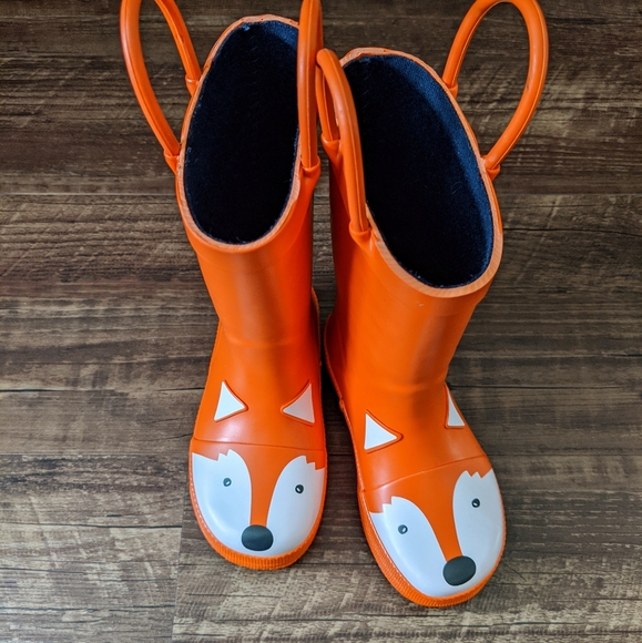 older women in leather boots